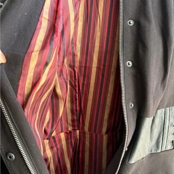 Hot Topic Alice Through The Looking Glass trench coat, no flaws, worn once - Picture 10 of 10